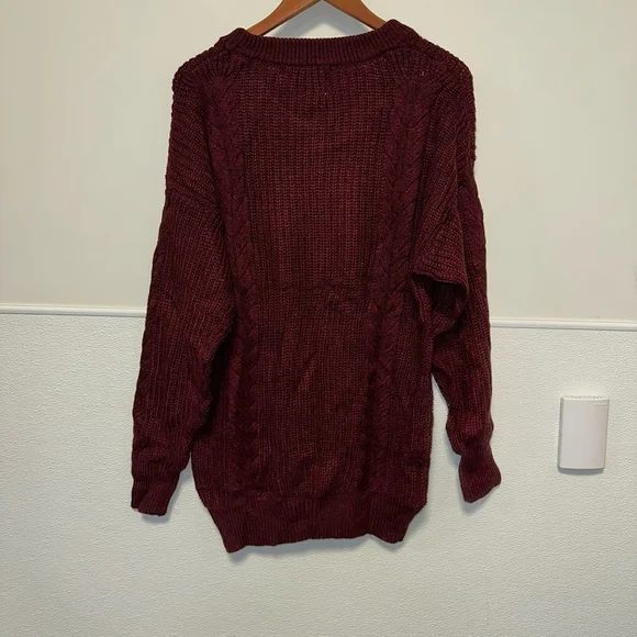 Liny Xin Women’s Burgundy Cable Knit Sweater NWT Medium Slightly Oversized New - Picture 8 of 8